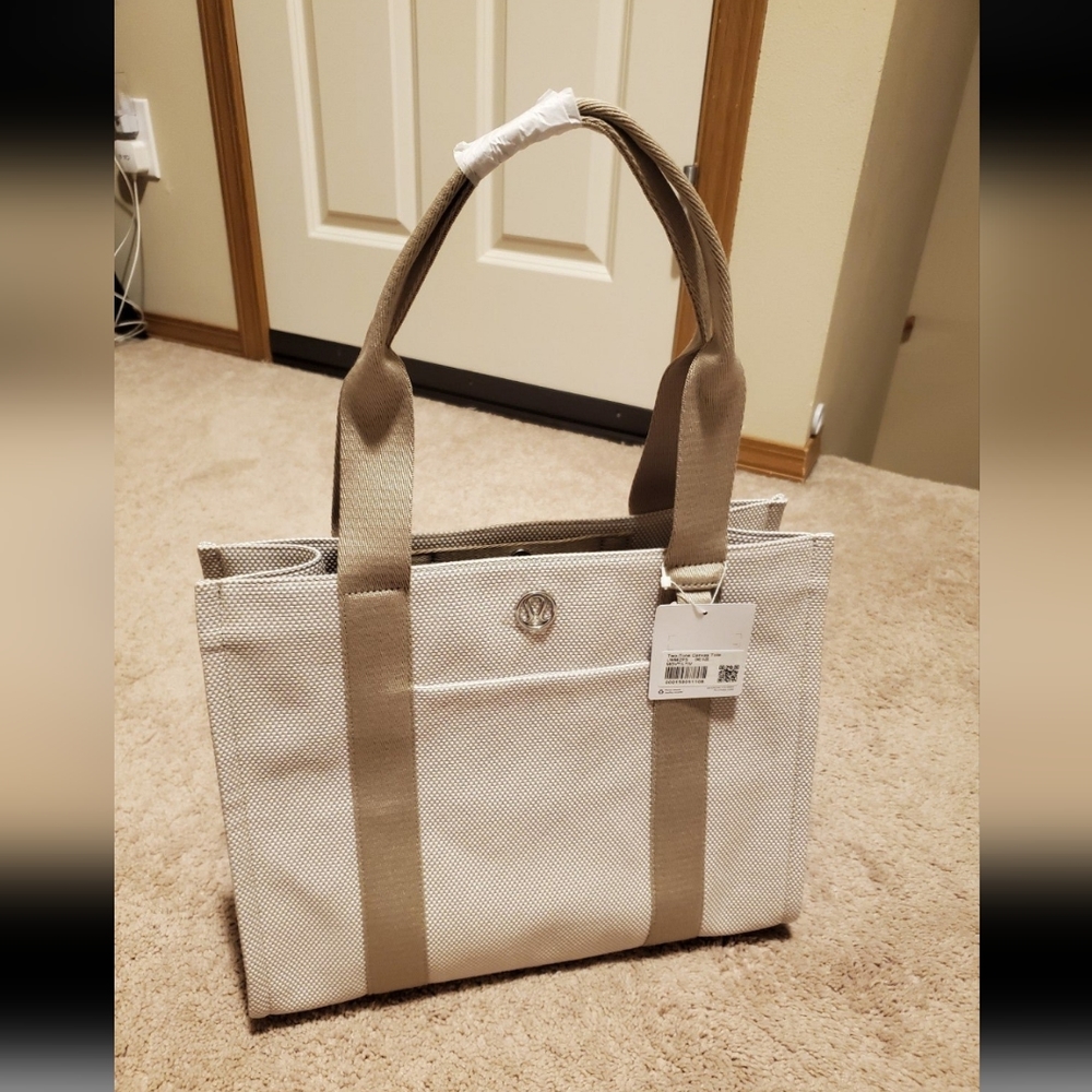 Lululemon two tone canvas tote bag 10L